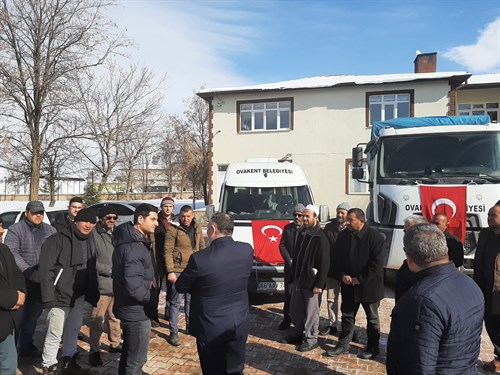Ovakent Belediyesi tarafından yürütülen kampanya ile toplanan yardımlar deprem bölgesine ulaştırılmak üzere dualarla yola çıktı.